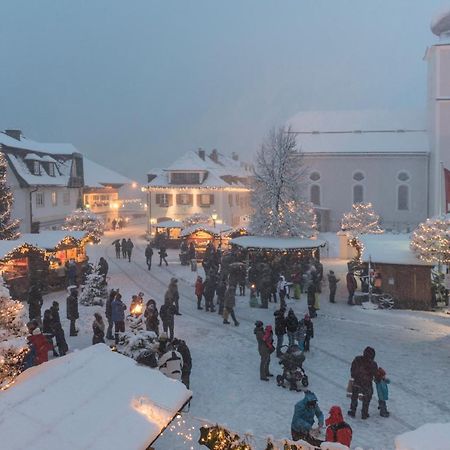 Hotel Youhey Am Wolfgangsee ストローブル エクステリア 写真