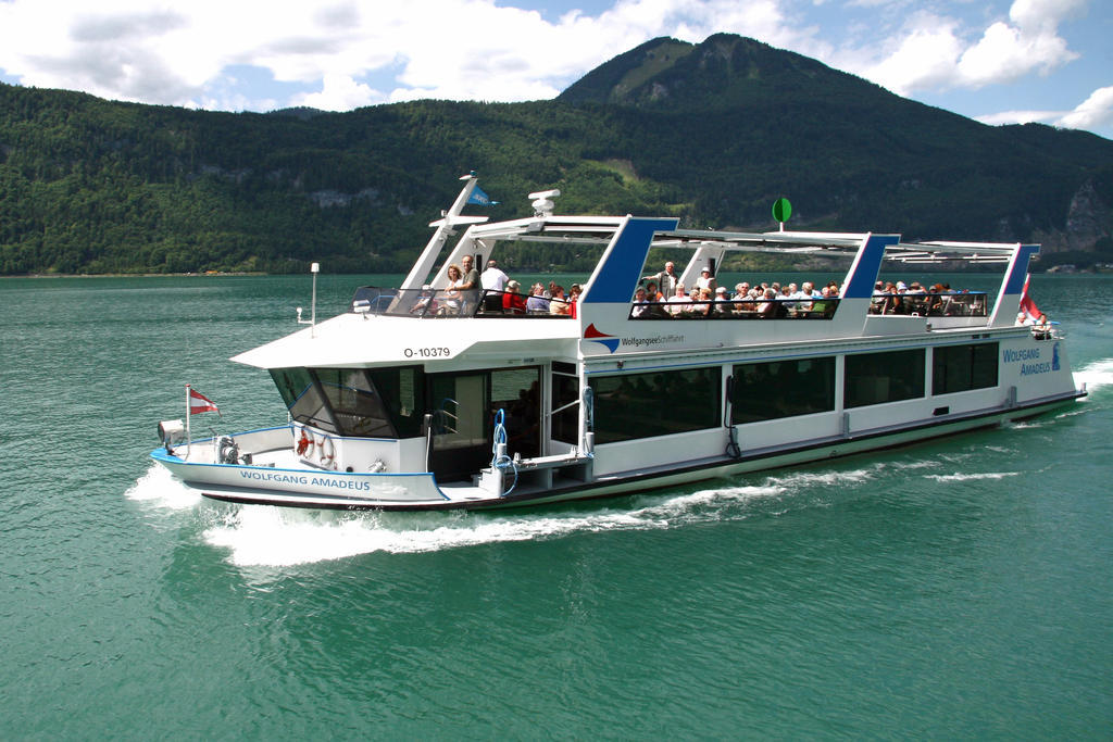 Hotel Youhey Am Wolfgangsee ストローブル エクステリア 写真