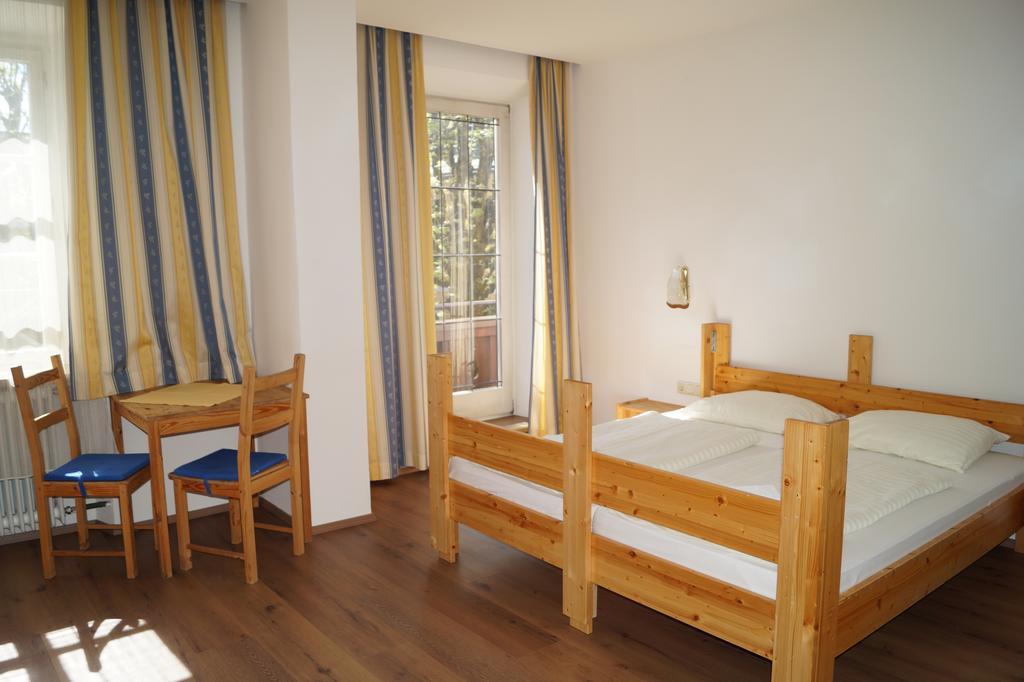 Hotel Youhey Am Wolfgangsee ストローブル エクステリア 写真